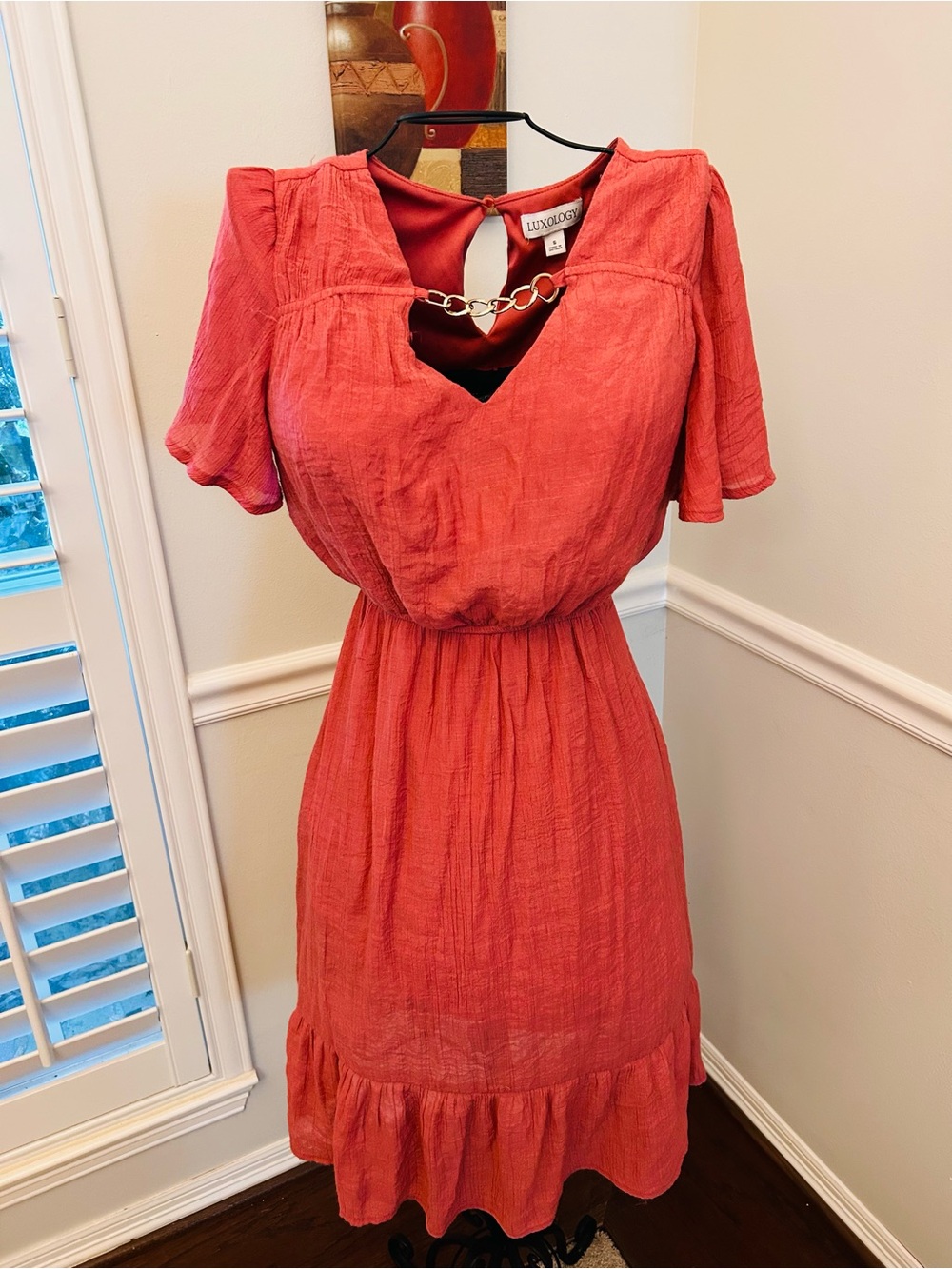 Luxology Coral Flutter-Sleeve Chain-Detail Midi Dress